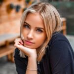 Canadian single woman